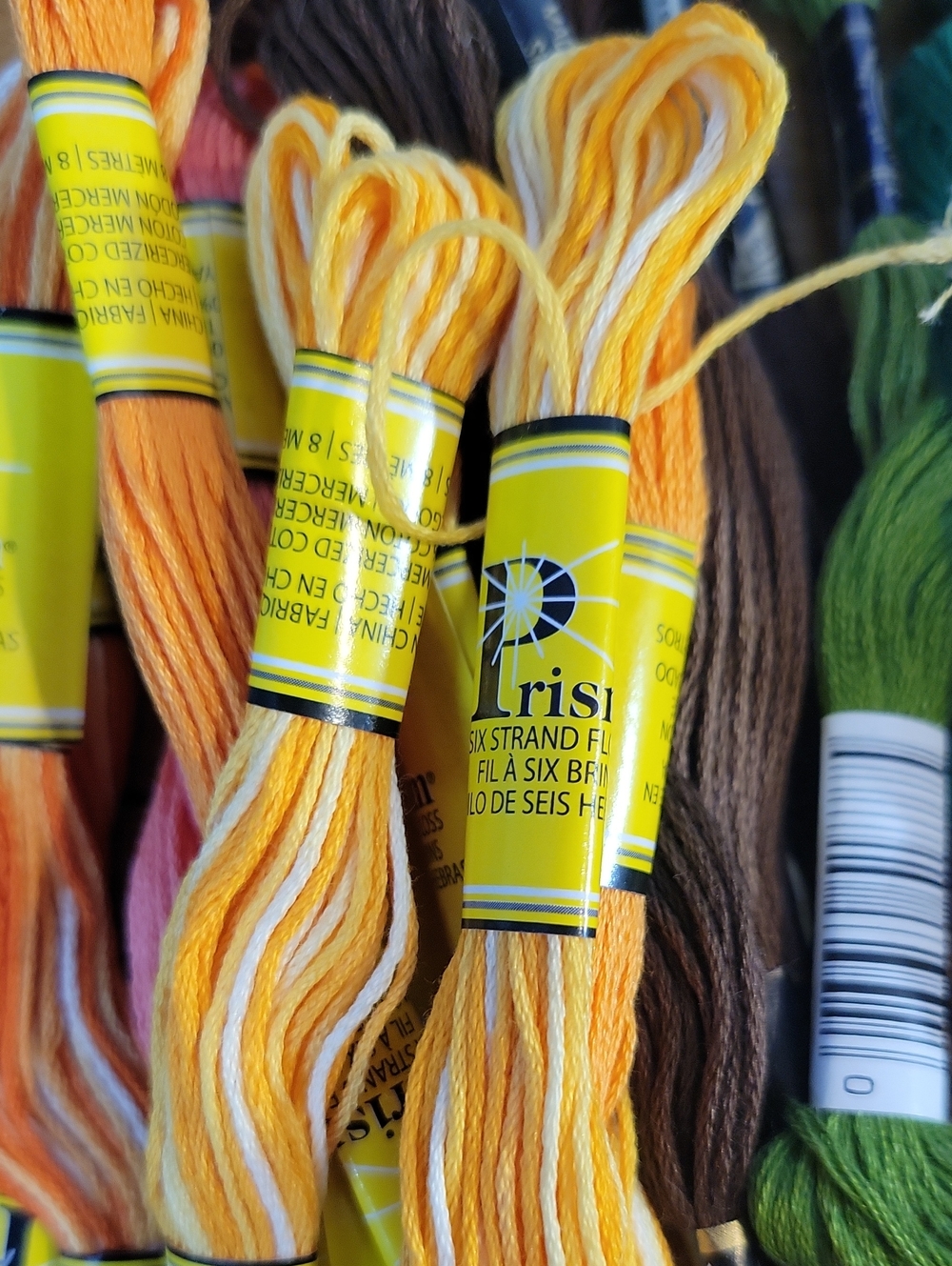 Lot 200 Skeins DMC, Prism, J&P Coats Embroidery Floss Assorted Colors Cotton - Picture 2 of 10